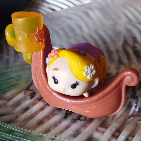 Disney Tsum Tsum Series 4 Rapunzel - Picture 5 of 5
